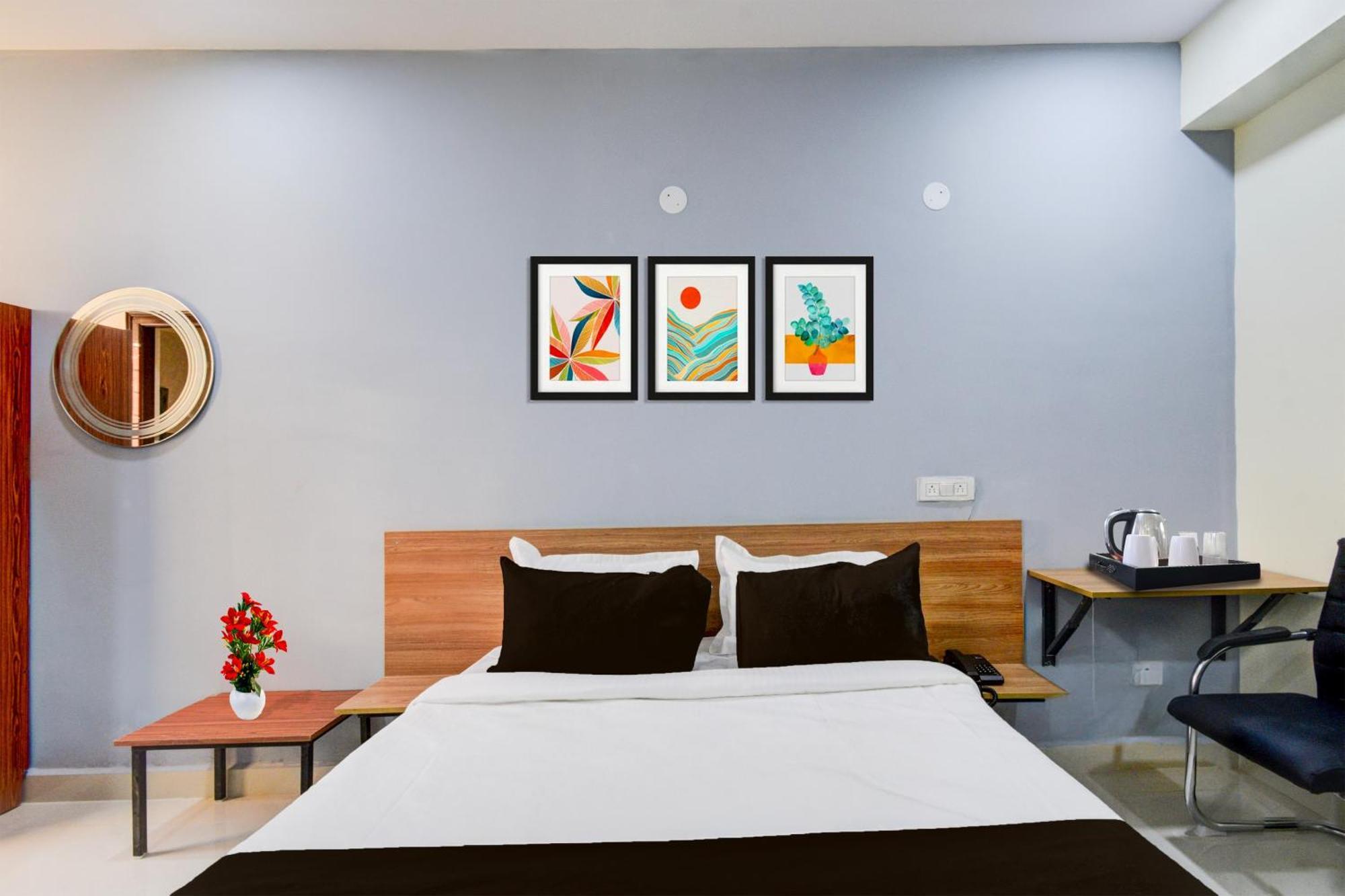Super Townhouse Kukatpally North Formerly Munagala Arcade ไฮเดอราบัด ภายนอก รูปภาพ